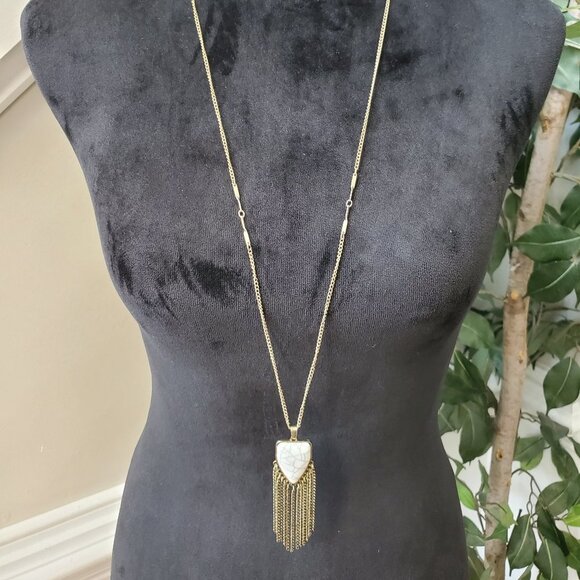 Womens White Persian Shell Eshgh Fringe Pendant Necklace - Picture 1 of 7